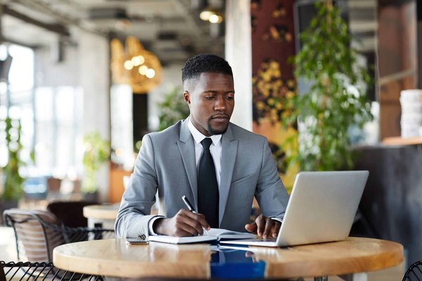 Comment trouver sa passion d'entrepreneur et la transformer en succès commercial ?